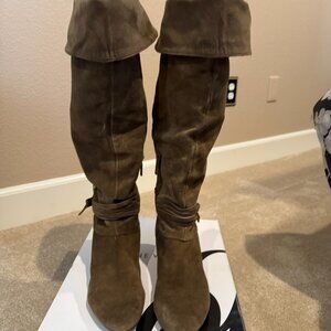 Nine West Nwadele Suede Boot in Dark Green (light brown tone), Size 9M